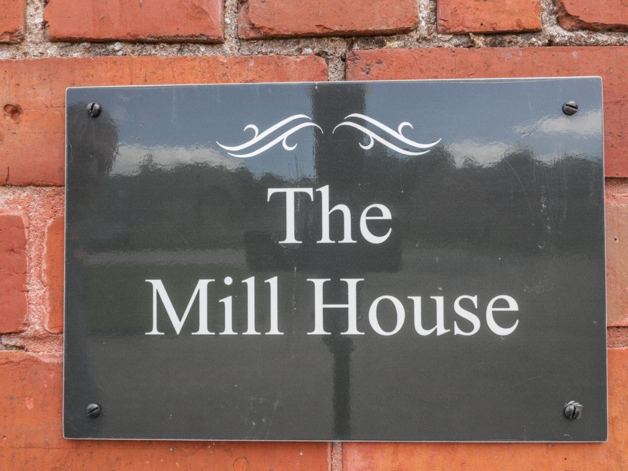 The Mill House Villa Shrewsbury Exteriör bild